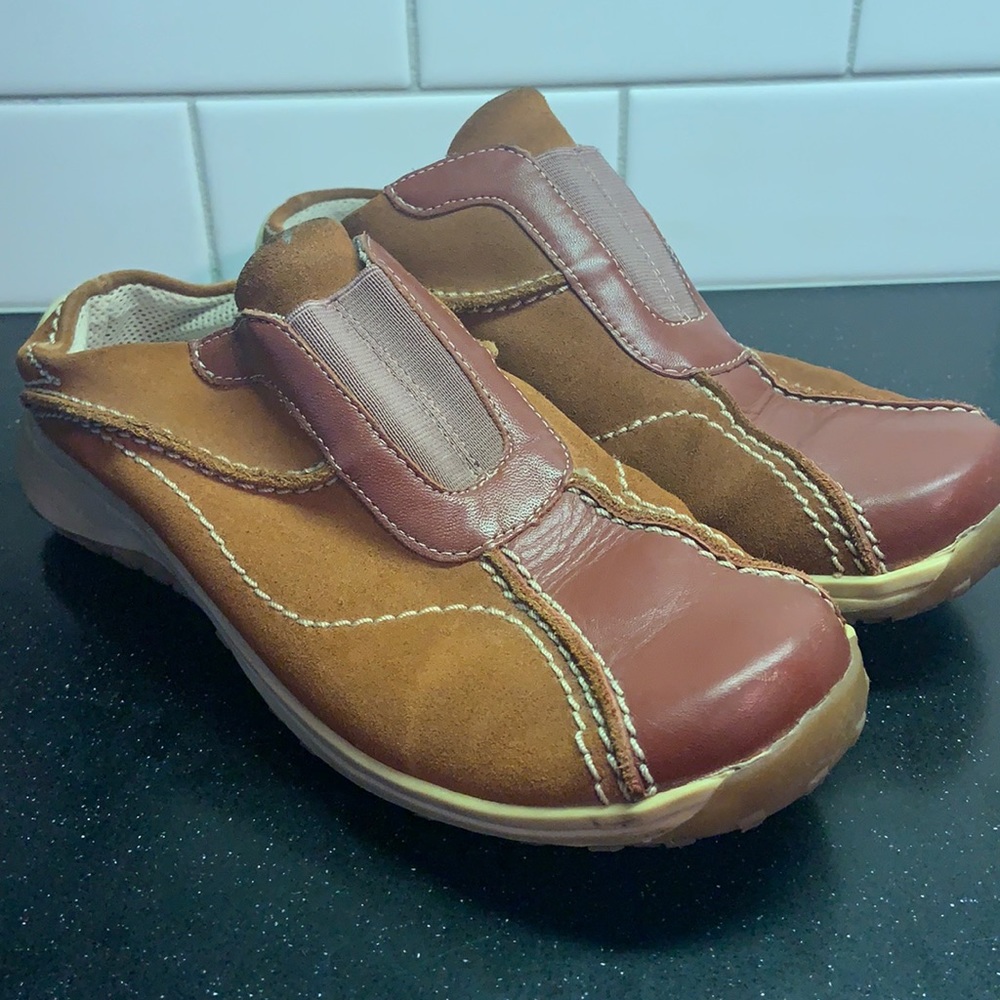 Steve Madden Retro Looking Slides - image 1